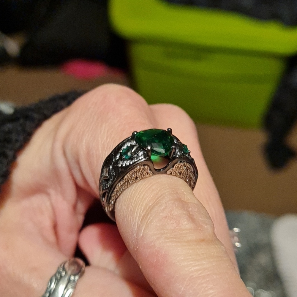 Vaccaro ring 💍😍 - Picture 2 of 7